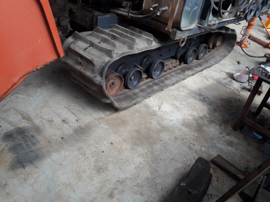 ขายรถเกี่ยวDC68Gพร้อมใช้งานครับติดต่อ 062-3293195,063-3756692