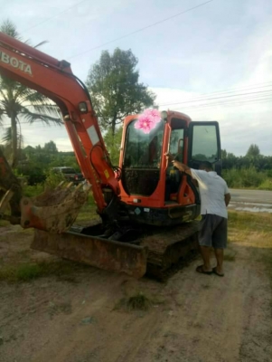ขายแบคโฮ KUBOTA.KX1613 ไมล์ 6000 ชม.ราคา 600,000 ขายแบคโฮ KUBOTA.KX1613 ไมล์ 6000 ชม.ราคา 600,000