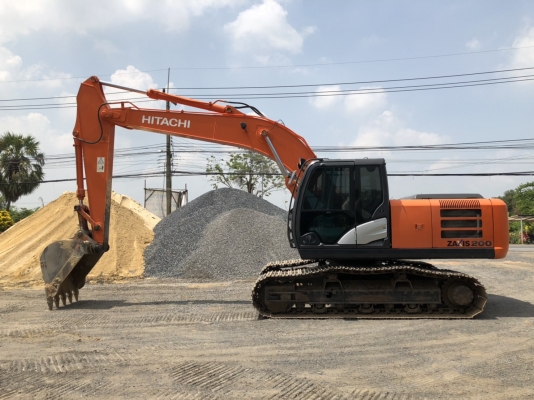 ขายรถขุด HITACHI ZX200-5G ใช้งานเพียง 8 พันชั่วโมง สภาพเทพบุตร