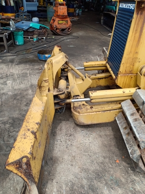 ขายจ้า..KOMATSU D20P-6  เก่านอกแท้  เครื่องปั๊มดี  เดิมๆๆ  ชั่วโมงน้อย  พร้อมใช้  โทร 089-3818694 จ๊อย