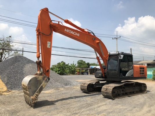 ขายด่วน!! Hitachi ZX200-5G ไมล์ ชม.7,000 สภาพสวยๆค่ะ