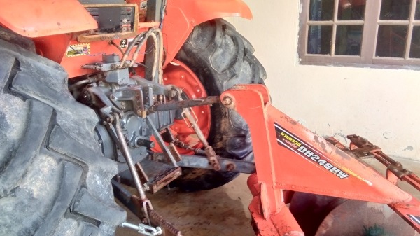 ขายด่วน M6040 สภาพสวย อุปกรณื 2 ชิ้น รถปี 57 ขายด่วน M6040 สภาพสวย อุปกรณื 2 ชิ้น รถปี 57