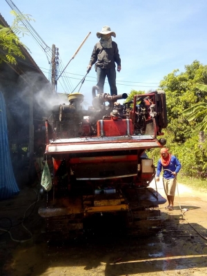 ขายรถเกี่ยวเกษตรพัฒนารองกระสอบ10-21-185โบ0854997911 ขายรถเกี่ยวเกษตรพัฒนารองกระสอบ10-21-185โบ0854997911