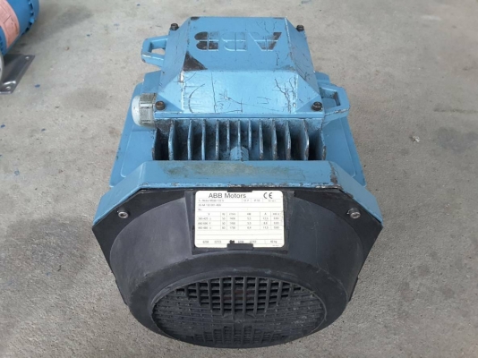 มอเตอร์ ABB ขนาด 7.5 แรง 380V 1450rpm เสื้ออลูมิเนียม สภาพดีเดิมๆ หมุนนิ่ม พร้อมใช้งาน ราคาตัวละ 5,900 บาทค่าส่งเก็บปลายทาง มี 2 ตัวค่ะ มอเตอร์ ABB ขนาด 7.5 แรง 380V 1450rpm เสื้ออลูมิเนียม สภาพดีเดิมๆ หมุนนิ่ม พร้อมใช้งาน ราคาตัวละ 5,900 บาทค่าส่งเก็บปลายทาง มี 2 ตัวค่ะ