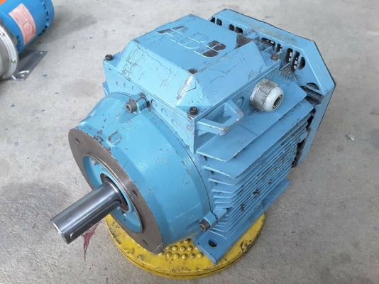 มอเตอร์ ABB ขนาด 7.5 แรง 380V 1450rpm เสื้ออลูมิเนียม สภาพดีเดิมๆ หมุนนิ่ม พร้อมใช้งาน ราคาตัวละ 5,900 บาทค่าส่งเก็บปลายทาง มี 2 ตัวค่ะ มอเตอร์ ABB ขนาด 7.5 แรง 380V 1450rpm เสื้ออลูมิเนียม สภาพดีเดิมๆ หมุนนิ่ม พร้อมใช้งาน ราคาตัวละ 5,900 บาทค่าส่งเก็บปลายทาง มี 2 ตัวค่ะ