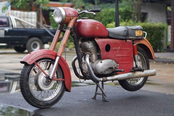 ร้าน วุฒิ นนบุรี ขายรถโบราณ XING FU250cc. ร้าน วุฒิ นนบุรี ขายรถโบราณ XING FU250cc.