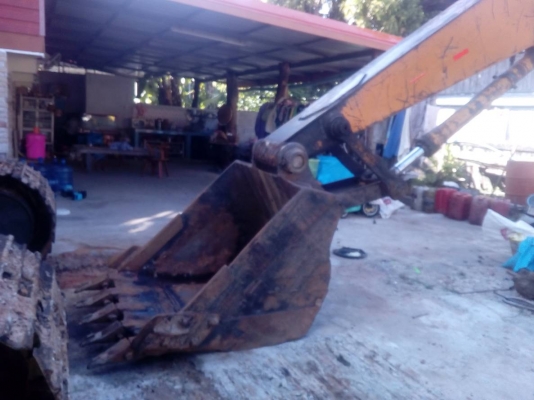 KOBELCO MARK 2 SK 200 ตัวเดินใหญ่ เครื่องเดิมปั๊มพ์เดิม K3V ทำงานเร็ว ช่วงล่างแน่นดี โซ่บูทใบแทรกสภาพดีพร้อมใช้งานได้เลยครับ เอกสารซื้อขาย ราคาต่อรองได้ครับ