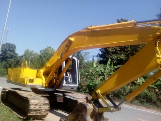 KOBELCO MARK 2 SK 200 ตัวเดินใหญ่ เครื่องเดิมปั๊มพ์เดิม K3V ทำงานเร็ว ช่วงล่างแน่นดี โซ่บูทใบแทรกสภาพดีพร้อมใช้งานได้เลยครับ เอกสารซื้อขาย ราคาต่อรองได้ครับ