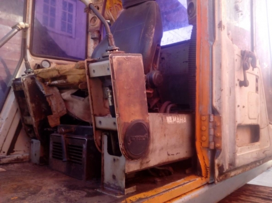 KOBELCO MARK 2 SK 200 ตัวเดินใหญ่ เครื่องเดิมปั๊มพ์เดิม K3V ทำงานเร็ว ช่วงล่างแน่นดี โซ่บูทใบแทรกสภาพดีพร้อมใช้งานได้เลยครับ เอกสารซื้อขาย ราคาต่อรองได้ครับ