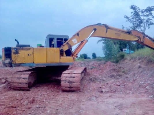 KOBELCO MARK 2 SK 200 ตัวเดินใหญ่ เครื่องเดิมปั๊มพ์เดิม K3V ทำงานเร็ว ช่วงล่างแน่นดี โซ่บูทใบแทรกสภาพดีพร้อมใช้งานได้เลยครับ เอกสารซื้อขาย ราคาต่อรองได้ครับ