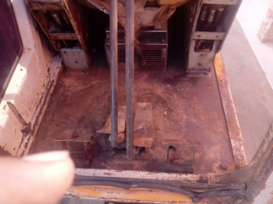 KOBELCO MARK 2 SK 200 ตัวเดินใหญ่ เครื่องเดิมปั๊มพ์เดิม K3V ทำงานเร็ว ช่วงล่างแน่นดี โซ่บูทใบแทรกสภาพดีพร้อมใช้งานได้เลยครับ เอกสารซื้อขาย ราคาต่อรองได้ครับ