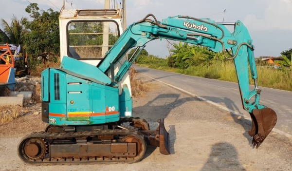 ขายด่วนรถแบคโฮคูโบต้าRX201คอลโทลสั้นปั้มดีเทียบเท่าPC20รถนอกสถาพดีพร้อมใช้เพิ่งนำเข้ามายังไม่เคยใช้งานในไทยเลย