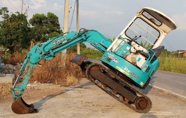 ขายด่วนรถแบคโฮคูโบต้าRX201คอลโทลสั้นปั้มดีเทียบเท่าPC20รถนอกสถาพดีพร้อมใช้เพิ่งนำเข้ามายังไม่เคยใช้งานในไทยเลย