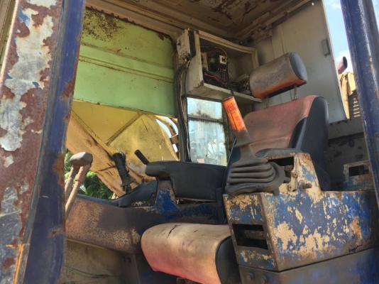 ขายรถแบคโฮ KOMATSU PC200-3 คอลโทรลสั้น หัวคีปพร้อมบุ้งกี๋ ราคา 260000 ขายรถแบคโฮ KOMATSU PC200-3 คอลโทรลสั้น หัวคีปพร้อมบุ้งกี๋ ราคา 260000
