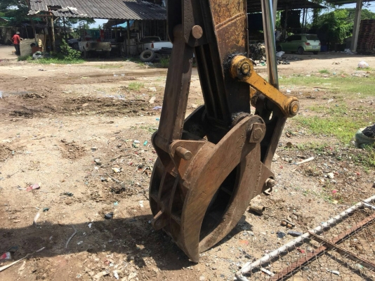 ขายรถแบคโฮ KOMATSU PC200-3 คอลโทรลสั้น หัวคีปพร้อมบุ้งกี๋ ราคา 260000