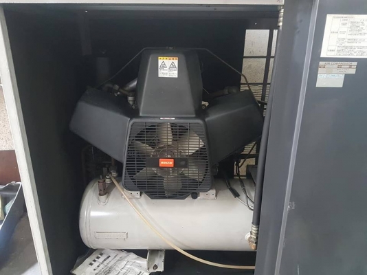 **ขายถูกๆ ปั้มลมมือสองแบบเก็บเสียงรุ่นแรงดันสูง(เก่านอก-ญี่ปุ่น)** BANZAI(Iwata)10 แรง มีairdryer ถังพัก 70 ลิตร ทดสอบเรียบร้อย ทุกระบบทำงานได้ดีมากๆ on11kgf/cm2 off14kgf/cm2นิ่งๆเงียบๆพร้อมใช้งานครับ