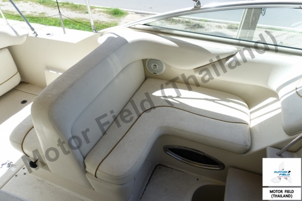 เรือมือสองพร้อมห้องนอนและห้องน้ำ รุ่น 2002 Searay 240