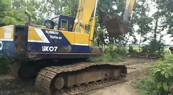ขาย 395,000 KOBELCO sk 200-2 เครื่องดี ปั๊มแรง ช่วงล่างแน่น รถพร้อมใช้งาน เอกสารซื้อขาย รถอยู่ บุรีรัมย์ 090-772-3710 090-772-3708