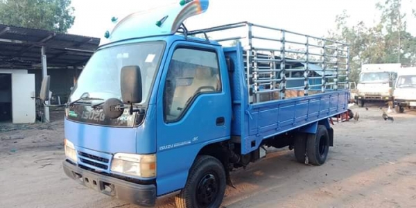 ISUZU NKR 130 รถห้างแท้ เครื่องดี ครัชชีสวย เอกสารพร้อมโอน ISUZU NKR 130 รถห้างแท้ เครื่องดี ครัชชีสวย เอกสารพร้อมโอน