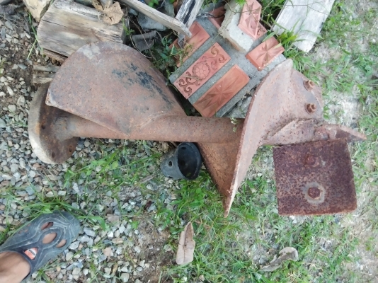 ผานขุดดินติดท้ายรถไถ