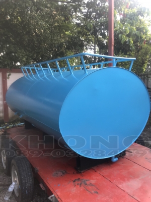 ขายด่วน ถัง4000ลิตร ไม่มีพุ มีขาตั้ง ขึ้นบนรถเอฟได้ ยาว2.70 กว้าง1.60 ถังรูปไข่ แข็งแรง ขาย 20000 บาท