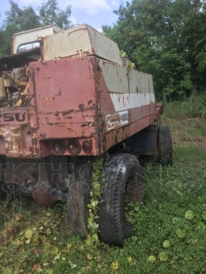 ขายด่วน รถขุดล้อ ยาง พร้อมหัวแยค ไม่มีบุ้งกี่  ขายตามสภาพ 290000 คับ