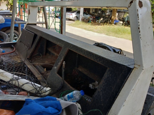 ขายถาดสไลค์ ใส่ 6 ล้อยาว 5 เมตร พร้อมอุปกรณ์นี้ ขายถาดสไลค์ ใส่ 6 ล้อยาว 5 เมตร พร้อมอุปกรณ์นี้