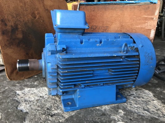 ขายมอเตอร์ไฟฟ้า Hitachi 30KW.(40HP.) 380V 1460rpm. สภาพสวยมากเดิม หมุนนิ่ม พร้อมใช้งาน