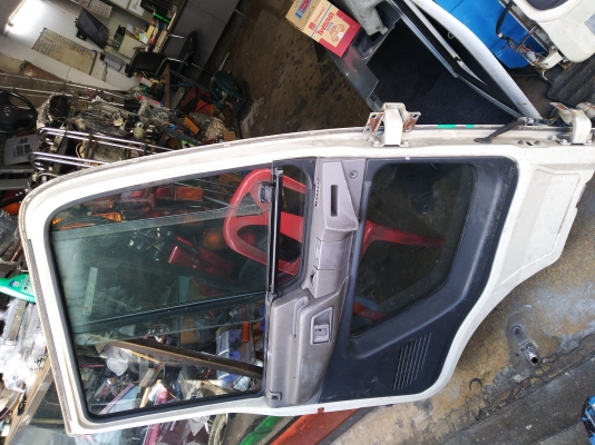 ประตูhino profia