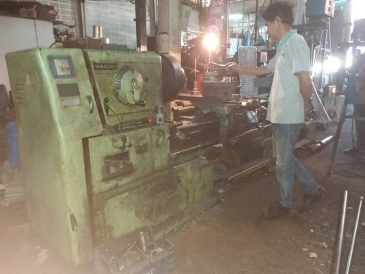 ขายกลึงญี่ปุ่นยาว12ฟุตยันงาน2.70เมตรพร้อมใช้ราคาเบาๆๆ ขายกลึงญี่ปุ่นยาว12ฟุตยันงาน2.70เมตรพร้อมใช้ราคาเบาๆๆ