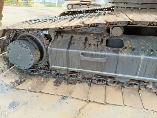 ขายค่ะ Komatsu pc 200 ปี2005 5สูบ ขายค่ะ Komatsu pc 200 ปี2005 5สูบ