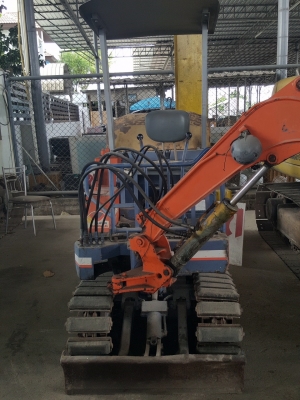 Kubota KH014 รถเก่าญี่ปุ่น สภาพดี คันเล็กจิ๋ว เหมาะสำหรับพื้นที่เล็กๆหรือช่องแคบ สนใจติดต่อ0813553478 คุณโย