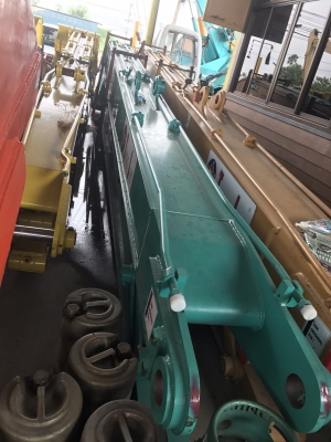 บูมยาว ใส่ขนาด120-200-220 มีทุกยี่ห้อ komatsu kobelco cat hitachi volvo sumitomo ของใหม่มือ1 เกรดเหล็กแท้ สิงค์โปร