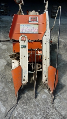 รถเกี่ยวข้าวแบบมัด 0850071366