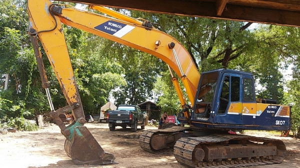 ขาย 395,000 KOBELCO sk 200-2 เครื่องดี ปั๊มแรง ช่วงล่างแน่น รถพร้อมใช้งาน เอกสารซื้อขาย รถอยู่ บุรีรัมย์ 090-772-3710 090-772-3708