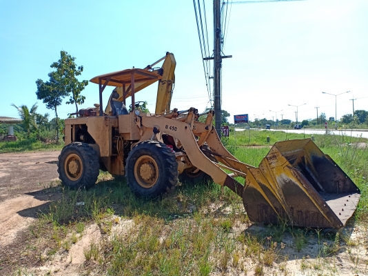 ขายรถตักถูกๆๆต่อแขนแล้วเอวอ่อน สภาพสวยใช้งาน385,000สกลนคร 0895770265