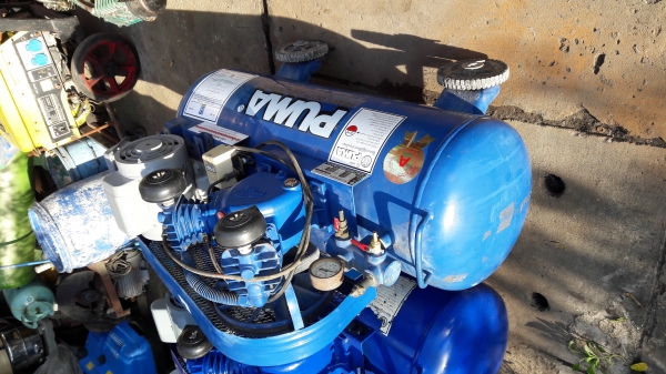 ขาย !! ปั้มลม.PUMA.ขนาด1แรง2สูบ..มอเตอร์.มิตซู.1แรง220v ขาย !! ปั้มลม.PUMA.ขนาด1แรง2สูบ..มอเตอร์.มิตซู.1แรง220v