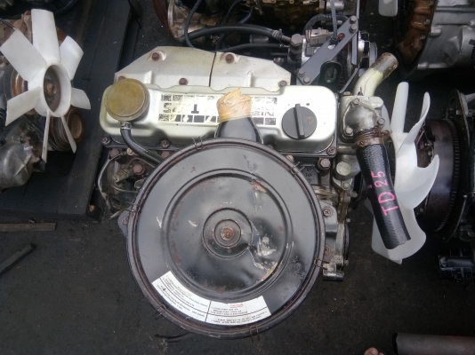 เครื่องยนต์ นิสสันTD25 สวยๆไม่มีไอ รับประกัน เครื่องยนต์ นิสสันTD25 สวยๆไม่มีไอ รับประกัน