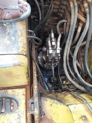 รถขุดแบ็คโฮKOMATSU PC120รุ่น6 เอกสารอินวอย โช่ บูช โลนเลอร์ สภาพดีมาก บูมอามไม่มีแผล กล่องมีหน้าจอไม่มี ทำงานได้ทั้งวัน ตักดินวันละ100เที่ยว อยู่ขอนแก่น สนใจ0835601591