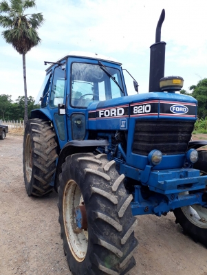 ขาย Ford 8210 เก่านอก 430000 บาท โทร. 084-5424150 เน้นโทรคับ id line: rapinzat