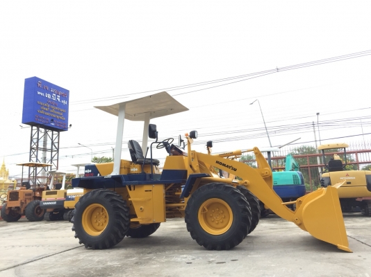 รถตักล้อยาง Komatsu WA70 มือสอง นำเข้าจากญี่ปุ่น ทำสีใหม่ พร้อมใช้งาน