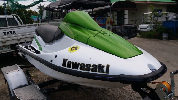 ขออนุญาต ขาย KAWASAKI ZXI900cc.เก่าญี่ปุ่น มีของแต่ง เครื่องแน่น สมบูรณ์ พร้อมขับครับ ขออนุญาต ขาย KAWASAKI ZXI900cc.เก่าญี่ปุ่น มีของแต่ง เครื่องแน่น สมบูรณ์ พร้อมขับครับ