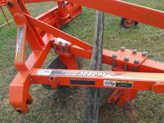 ขายผานบุกเบิกตราช้าง224fใช่กับรถไถ45ถึง50แรง