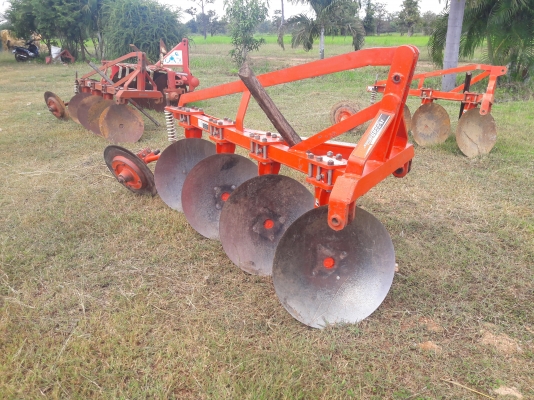 ขายผานบุกเบิกตราช้าง224fใช่กับรถไถ45ถึง50แรง