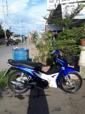 Wave 110 i สีน้ำเงินขาว ปี 2556 สวย สภาพดี ขับนิ่ม น่าใช้มาก