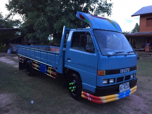 ขาย 6 ล้อ ISUZU NKR 110 เเรงม้า รถห้างเเท้ยาว 4.3 เมตร สภาพนางฟ้า