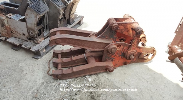 FROM JAPANตัวคีบปากหนีบไม้CLAMP สำหรับรถขุดไซค์40,45,50,55 /สวมบูทสลัก45มิล /สินค้าเก่านอก FROM JAPANตัวคีบปากหนีบไม้CLAMP สำหรับรถขุดไซค์40,45,50,55 /สวมบูทสลัก45มิล /สินค้าเก่านอก