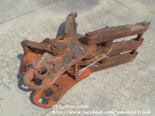 FROM JAPANตัวคีบปากหนีบไม้CLAMP สำหรับรถขุดไซค์40,45,50,55 /สวมบูทสลัก45มิล /สินค้าเก่านอก FROM JAPANตัวคีบปากหนีบไม้CLAMP สำหรับรถขุดไซค์40,45,50,55 /สวมบูทสลัก45มิล /สินค้าเก่านอก