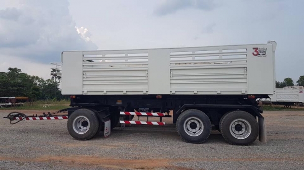 ลูกพ่วงดัมพ์สามมิตรแท้ สามเพลาแท้ ปี 58 ราคาขาย 650,000 บาท ลูกพ่วงดัมพ์สามมิตรแท้ สองเพลาปี 56 ราคาขาย 420,000 บาท