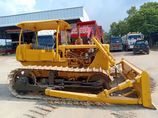 ขายค่ะ  แทรกเตอร์ CAT D4D